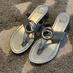 Impo Silver Gaby Wedge Thong Sandals sz 10M